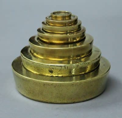 Set of AVERY SCALES. Early19th Century.  With Weights 2Lb to 1/2oz. Great Condition. - Image 5